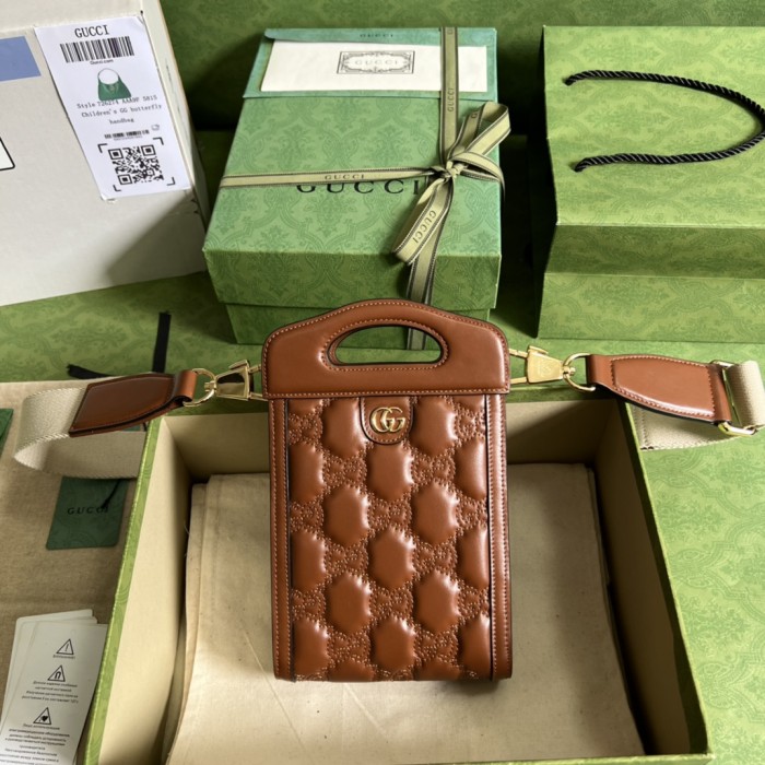  Handbag  Gucci 723776 size 14*23*4.5 cm