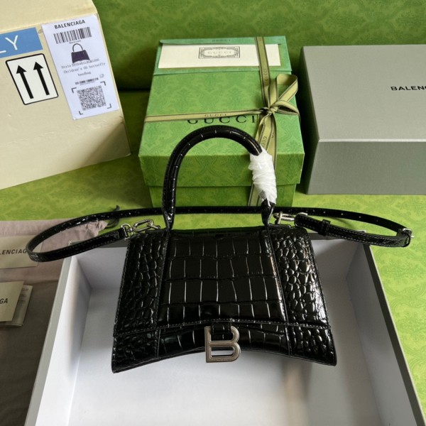  Handbag  Gucci 5935461 size 23*15*10 cm