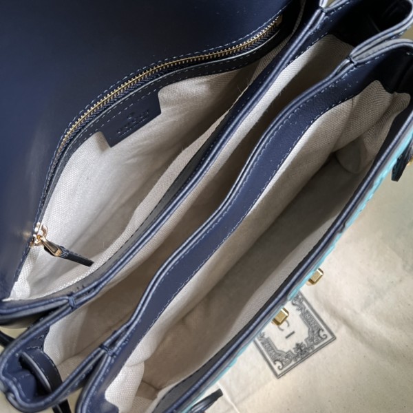  Handbag  Gucci 675791 size 28.5*19.5*10 cm