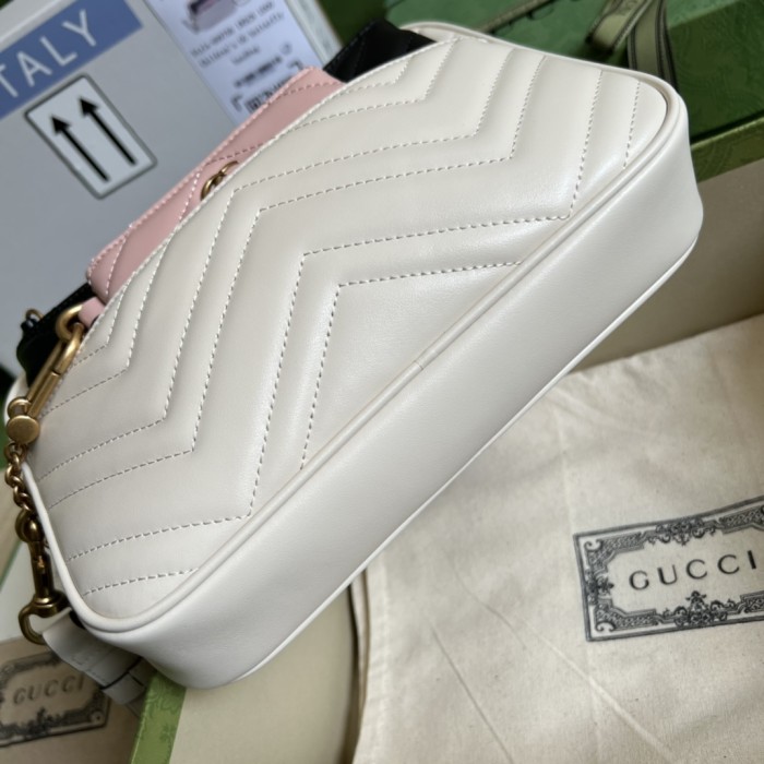  Handbag  Gucci 699758  size  22.5*15.5*4  cm