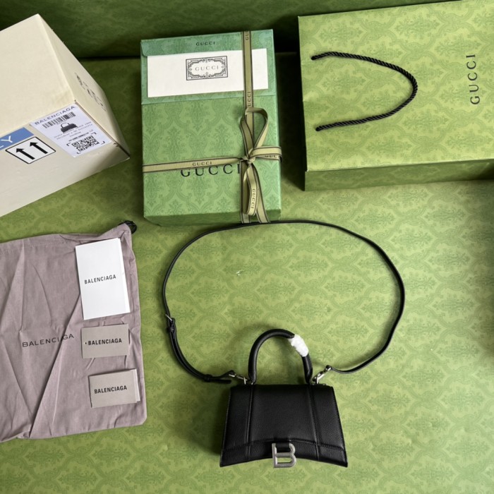  Handbag  Gucci 5928331 size 19*13*8 cm