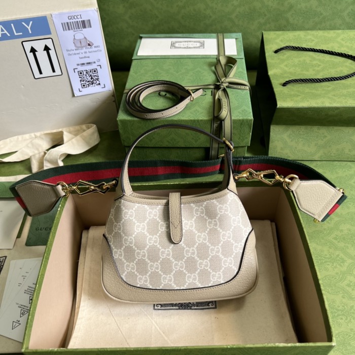  Handbag  Gucci 685127 size 19 x 13x 3 cm