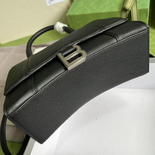  Handbag  Gucci 5935461 size 23*15*10 cm