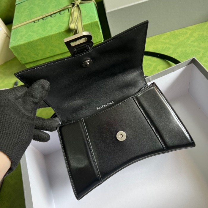  Handbag  Gucci 5928331 size  19*13*8 cm