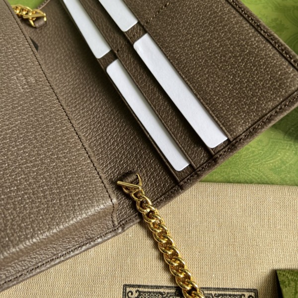  Handbag  Gucci 621892 size 19*10*4 cm