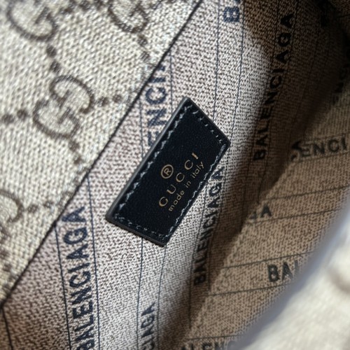  Handbag  Gucci 681695 size  19 cm