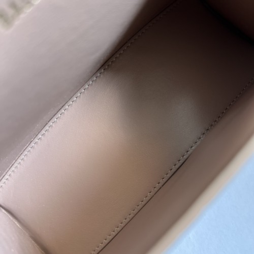  Handbag  Gucci 5928331 size 19*13*8 cm