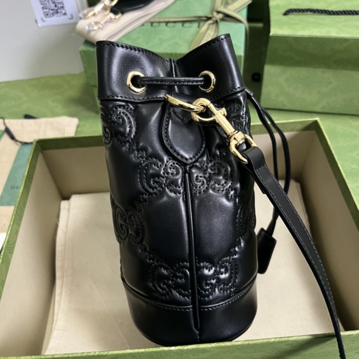  Handbag  Gucci 728231 size 17*20*10 cm 