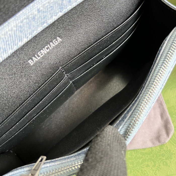  Handbag  Gucci 656050 size  19*12*5 cm