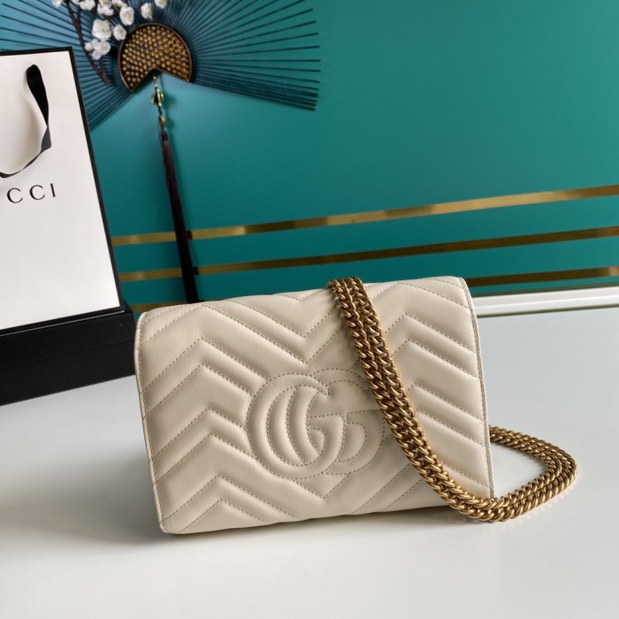  Handbag  Gucci  474575 size  20*13*6  cm