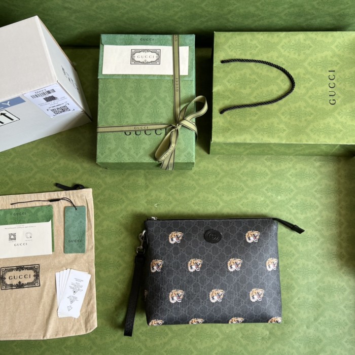  Handbag  Gucci 709057 size 30*23*3.5 cm