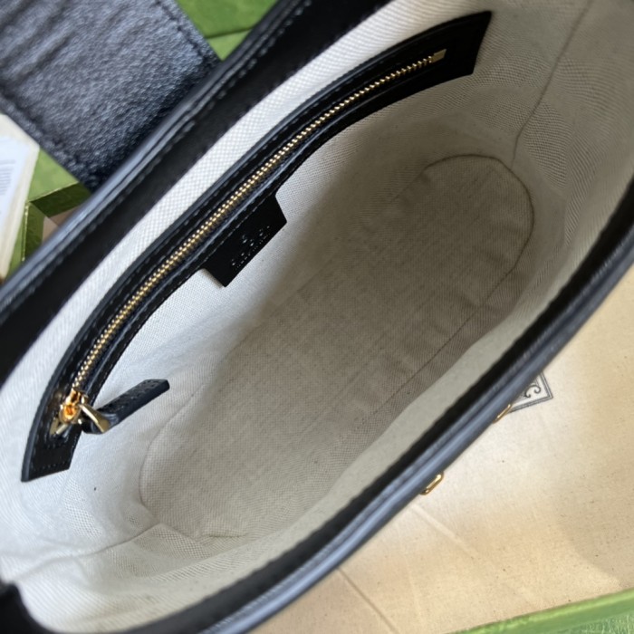  Handbag Gucci 675788 size  25*21*9  cm