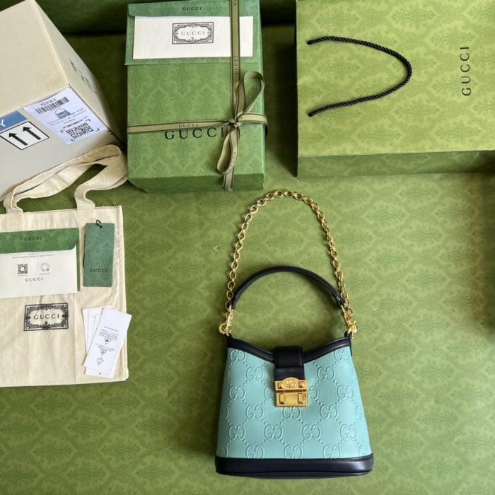  Handbag  Gucci 675788 size  25*21*9  cm