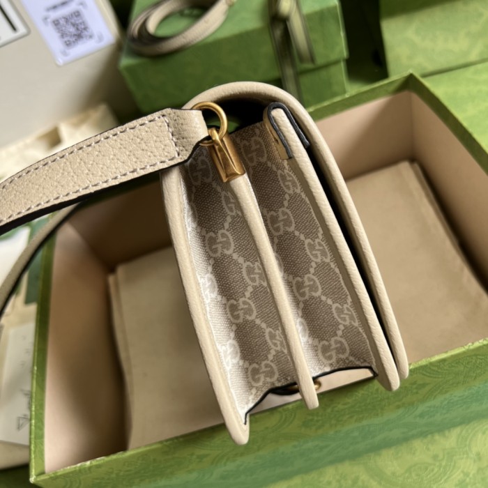  Handbag  Gucci 671620 size  20*17*8 cm