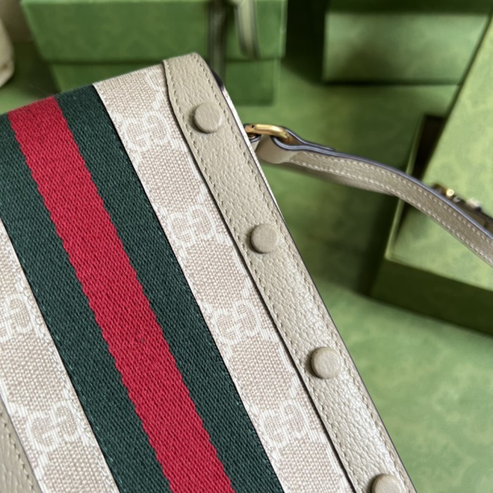  Handbag   Gucci  696056 size  11x 18x 5 cm