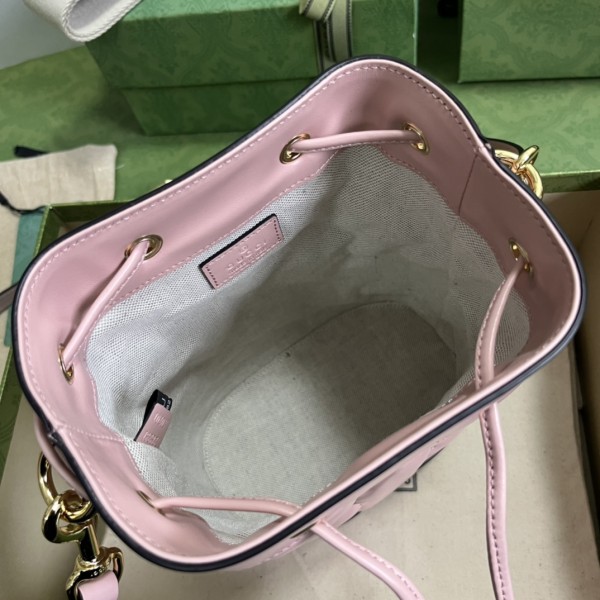  Handbag  Gucci 728231 size  17*20*10 cm