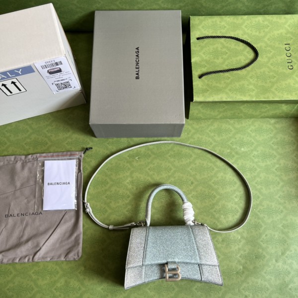  Handbag  Gucci 593546 size 23*15*10 cm