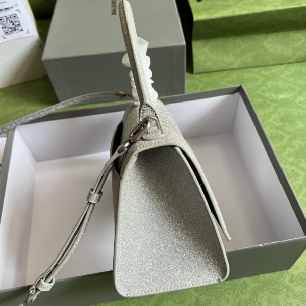  Handbag  Gucci 593546 size 23*15*10 cm