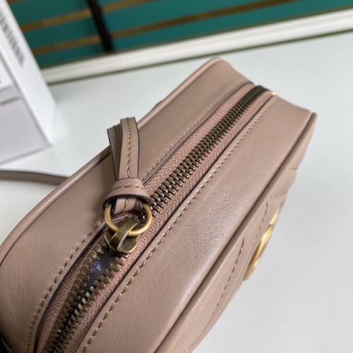  Handbag  Gucci 448065 size  18*12*6 cm