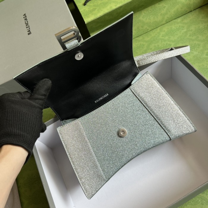  Handbag  Gucci 593546 size 23*15*10 cm