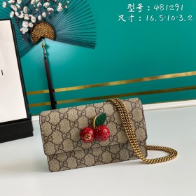  Handbag  Gucci  481291  size  16.5*10*3.2  cm