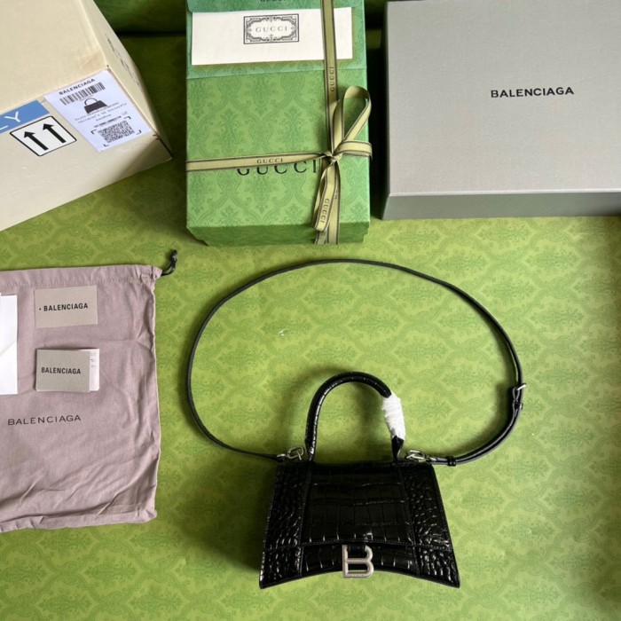  Handbag  Gucci 5935461 size 23*15*10 cm