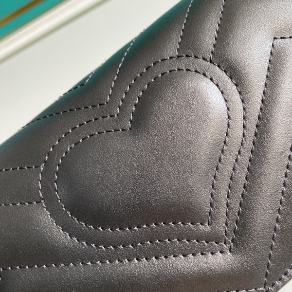  Handbag   Gucci  488426  size 18*10.5*4.5  cm