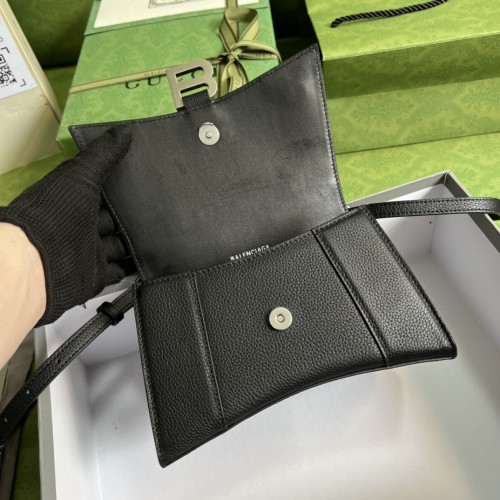  Handbag  Gucci 5928331 size 19*13*8 cm