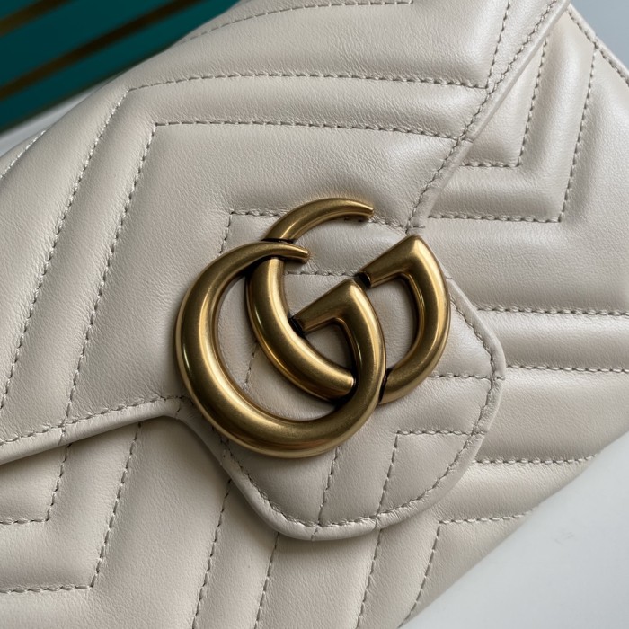  Handbag  Gucci  474575 size  20*13*6  cm