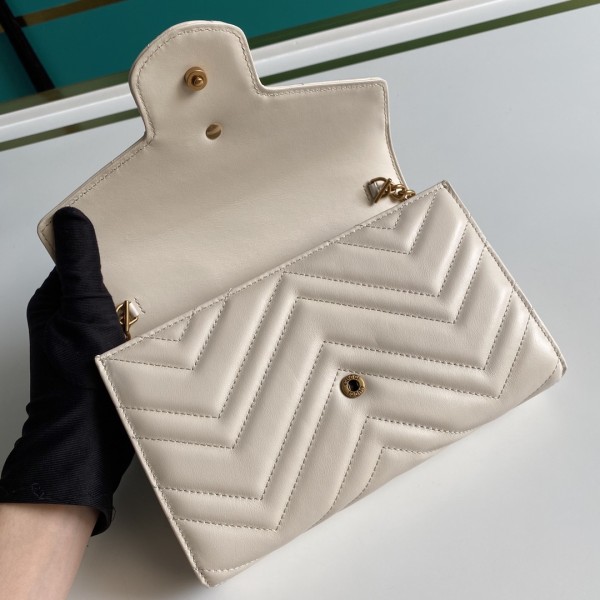  Handbag  Gucci  474575 size  20*13*6  cm