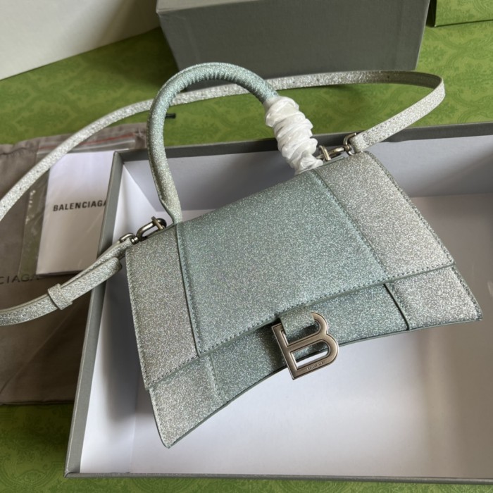  Handbag  Gucci 593546 size 23*15*10 cm