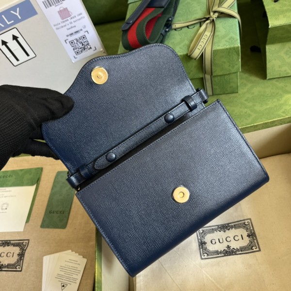 Handbag  Gucci 724713 size 20*12*5.5 cm 