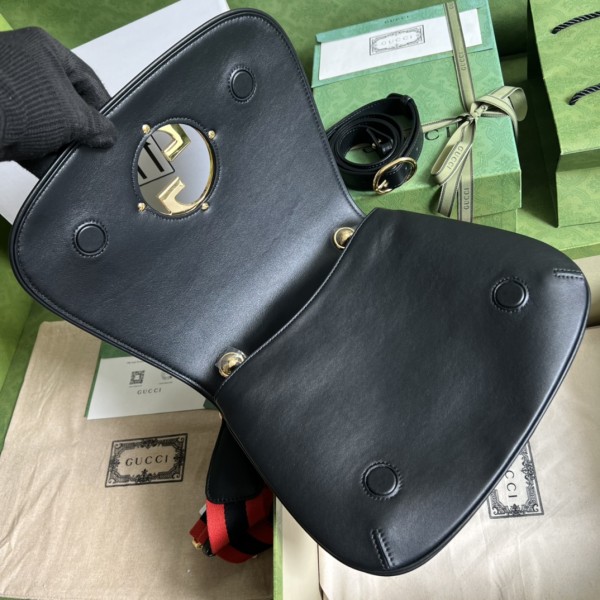  Handbag  Gucci 699210 size 29 x 22 x 7  cm