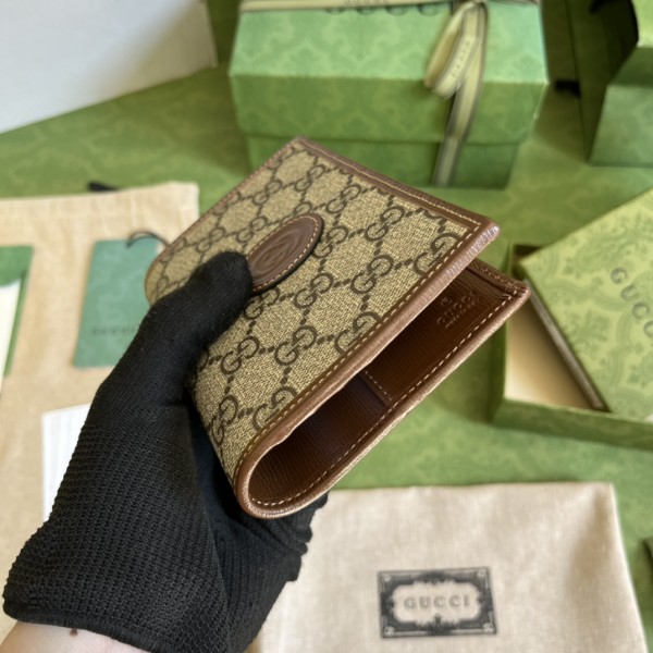  Handbag  Gucci 724562 size 10.5*14.5 cm 