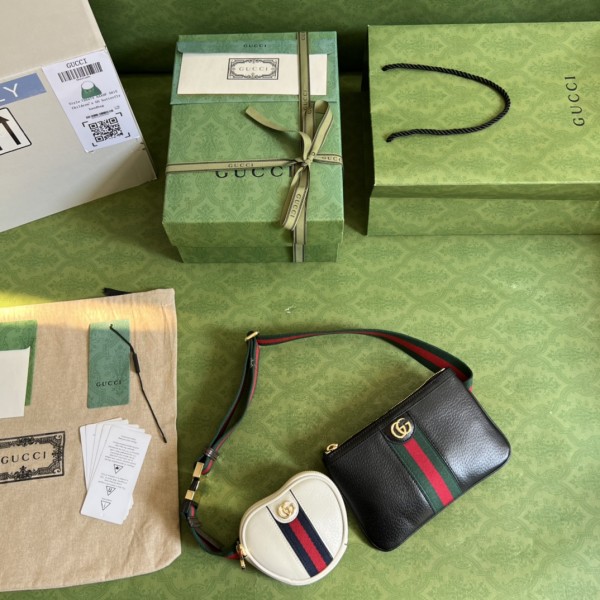  Handbag  Gucci 698805 size  20*13 cm