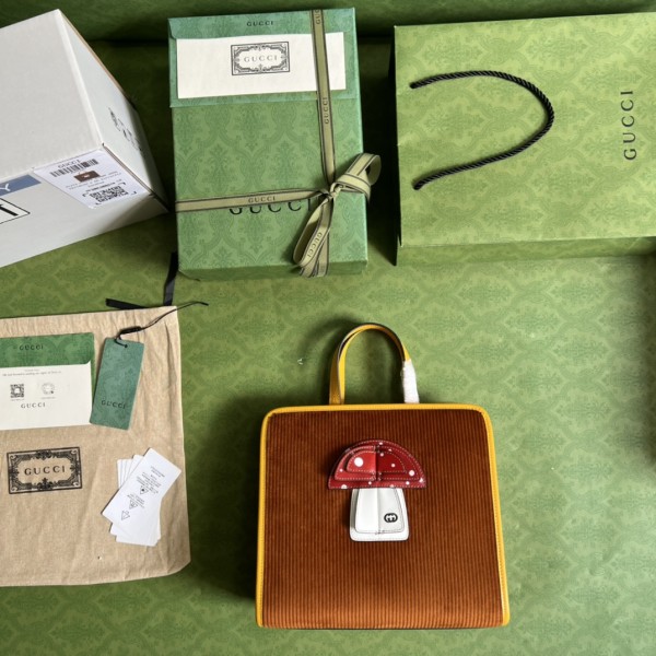  Handbag  Gucci  705042 size  28.5*25*11 cm