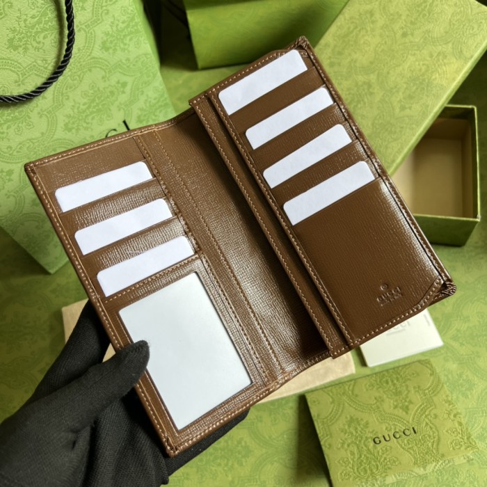  Handbag  Gucci 672947 size 9*17.5 cm