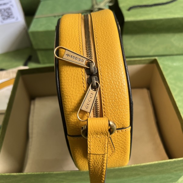  Handbag  Gucci 702626 size 22*22*7 cm