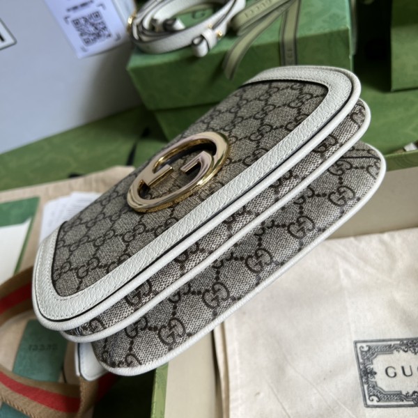  Handbag  Gucci 698643 size 22*13*5.5 cm