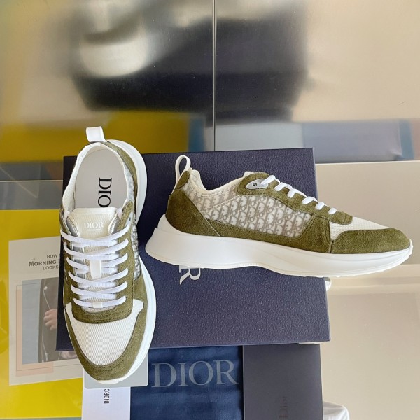 Dior B25 Runner Olive