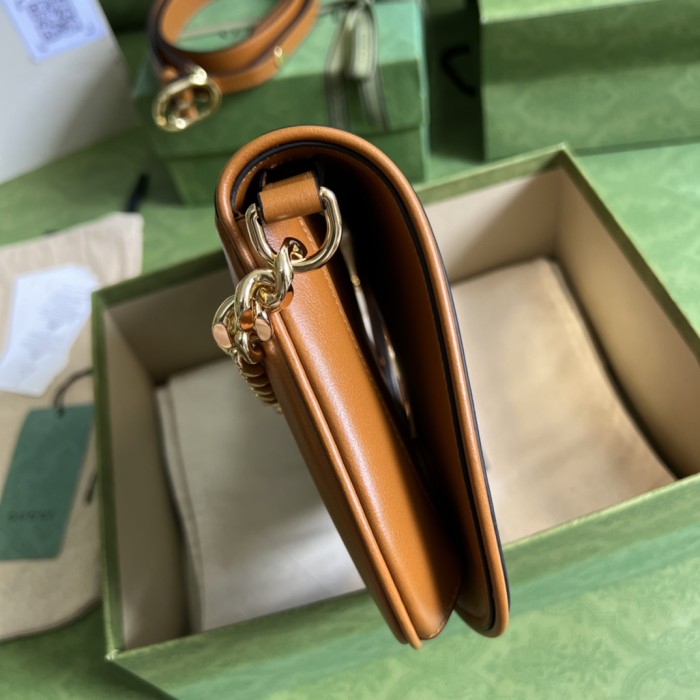  Handbag  Gucci 699268  size 28x16x4 cm