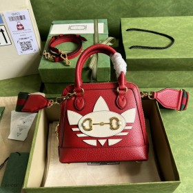 Handbag  Gucci 677212 size 20*19.5*7.5 cm