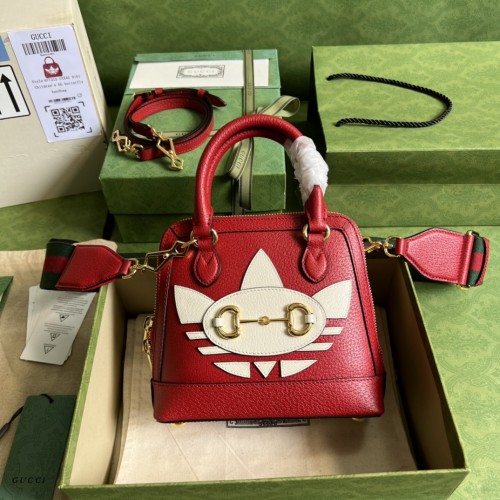 Handbag  Gucci 677212 size 20*19.5*7.5 cm