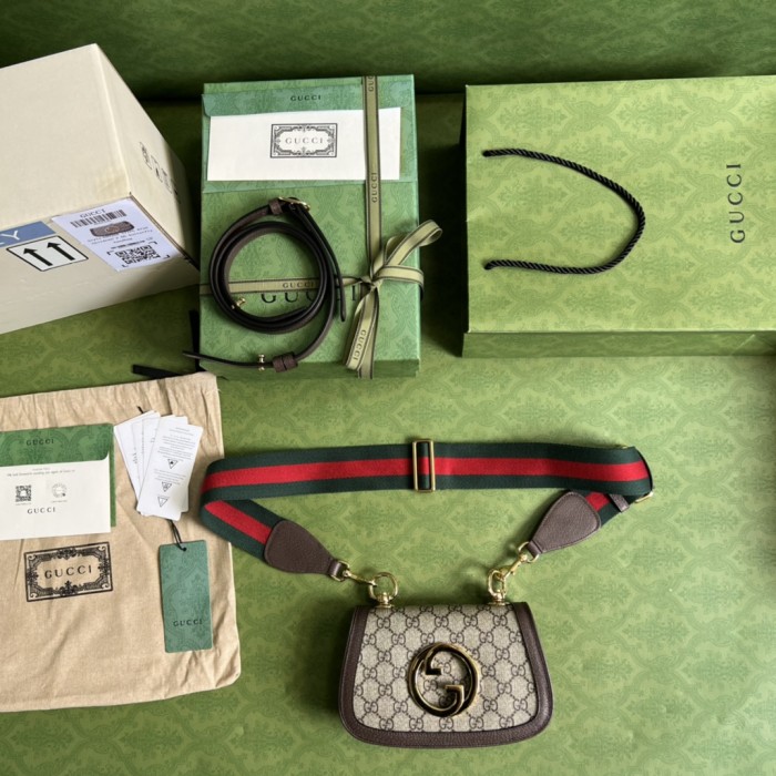  Handbag  Gucci 698643 size 22*13*5.5 cm