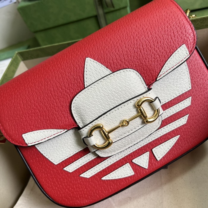  Handbag  Gucci 658574 size 20*14*5  cm