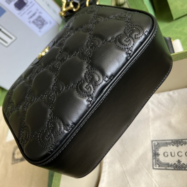  Handbag   Gucci 702234 size 21.5x 17x 7.5 cm