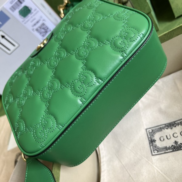 Handbag  Gucci 702234 size 21.5x 17x 7.5 cm