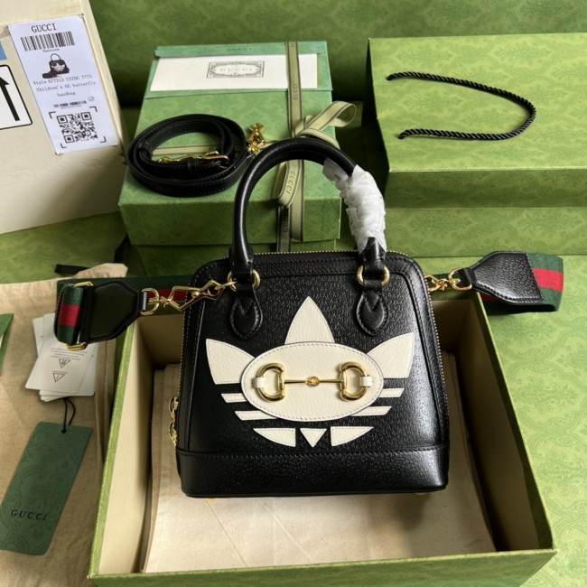 Handbag Gucci  677212 size 20*19.5*7.5 cm
