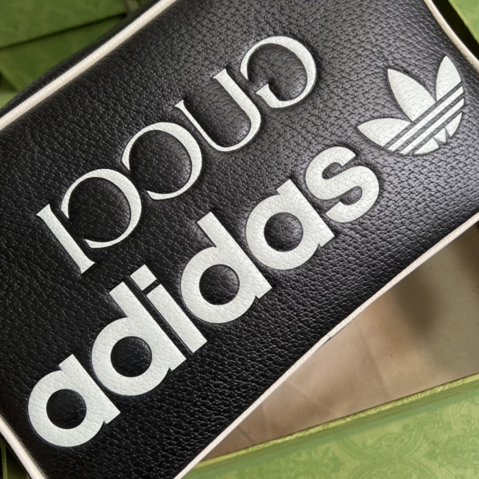  Handbag  Gucci 702427 size  25*16*9.5 cm