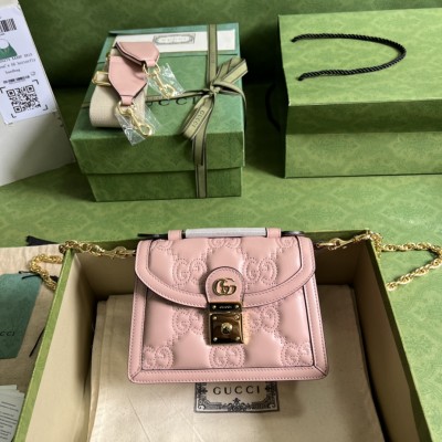 Handbag  Gucci 724499 size 18*13*6.5 cm